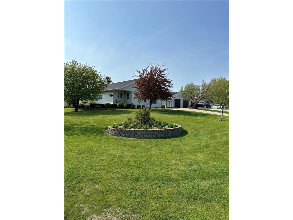 201 Lincoln Court SW Warroad MN 56763 6377652 image1