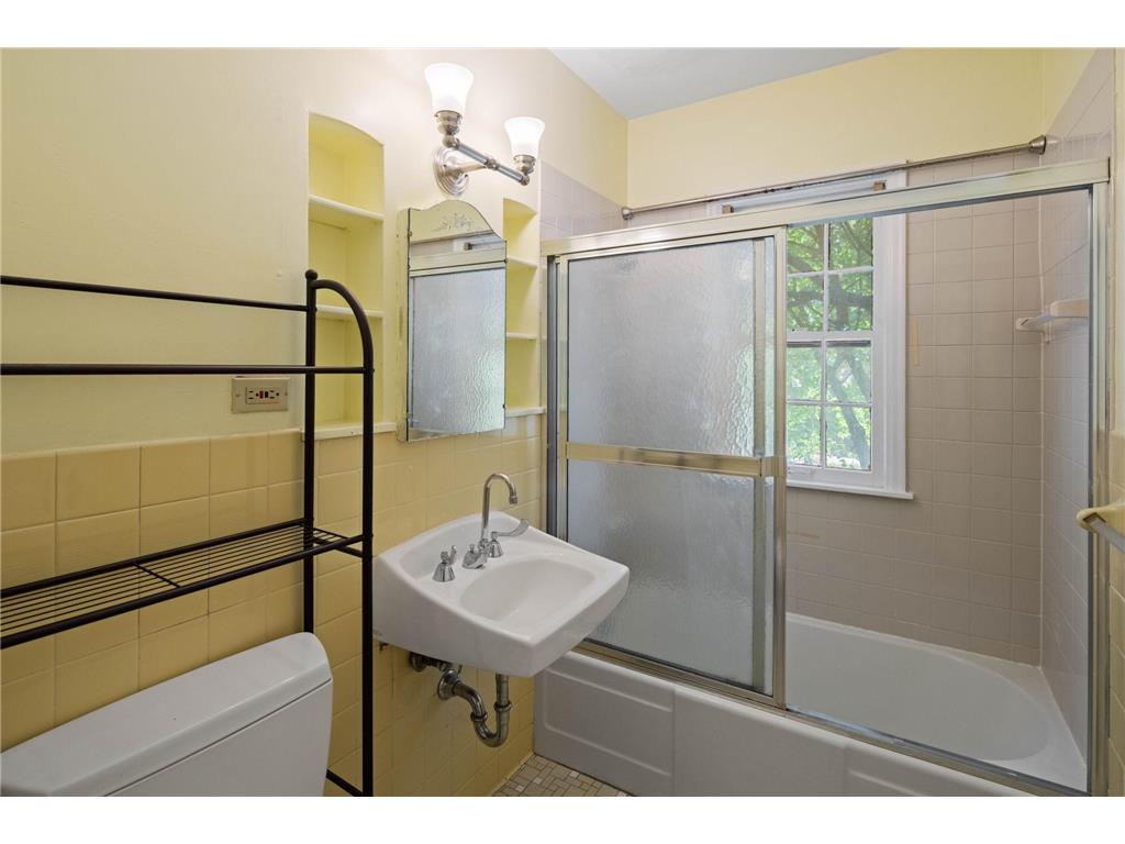 201 Melbourne Avenue SE #E Minneapolis MN 55414 7086239 image10