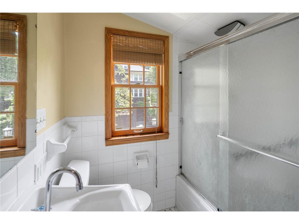 201 Melbourne Avenue SE #E Minneapolis MN 55414 7086239 image14