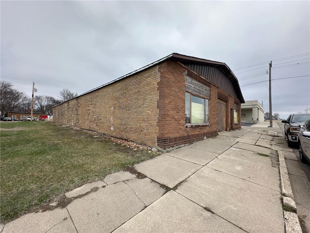 201 N 11th Street Kerkhoven MN 56252 6727352 image1