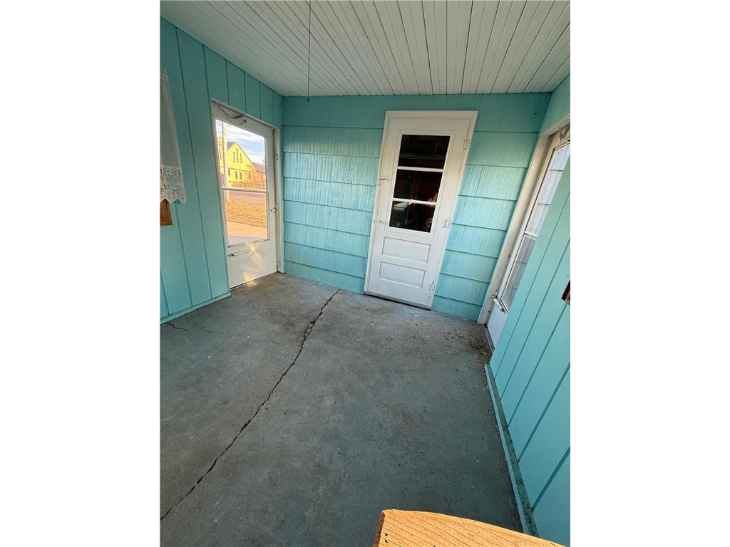 201 N Front Street Okabena MN 56161 7022891 image21