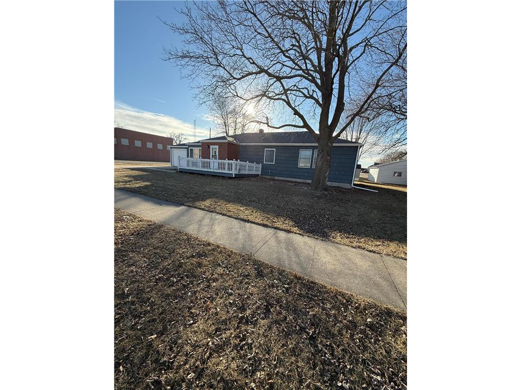 201 N Front Street Okabena MN 56161 7022891 image3