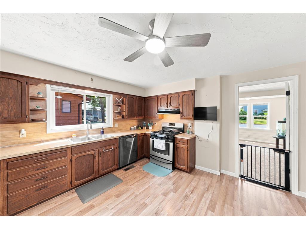 201 N Linden Street Belle Plaine MN 56011 7114192 image11