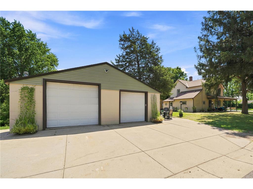 201 N Linden Street Belle Plaine MN 56011 7114192 image2