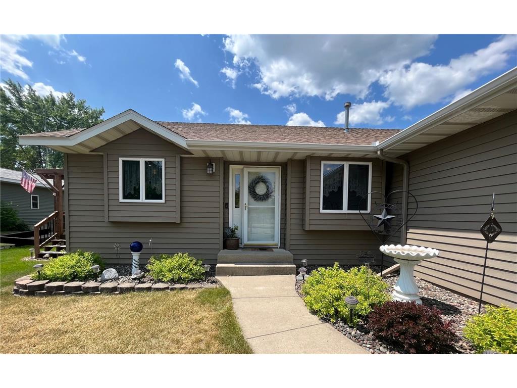 201 Pondview Lane, Saint Joseph, MN, 56374 MLS 6384135 Edina Realty