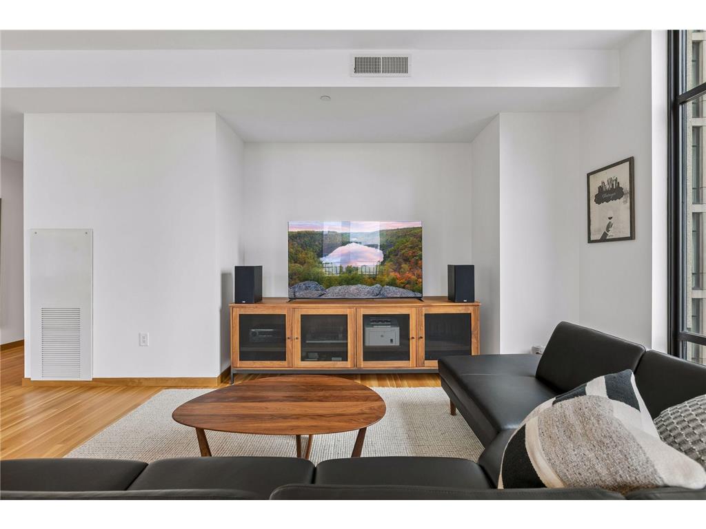 201 S 11th Street #600 Minneapolis MN 55403 7086148 image4