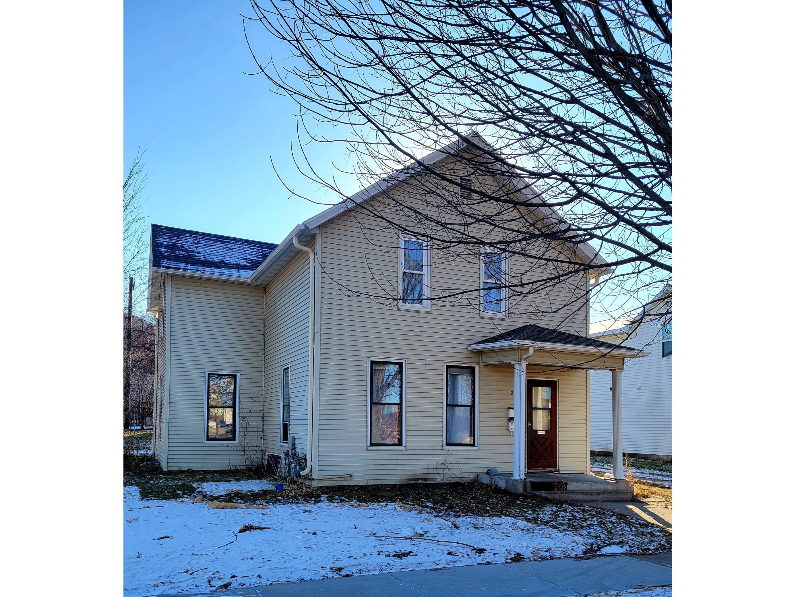 201 W 5th Street Red Wing MN 55066 6137297 image1