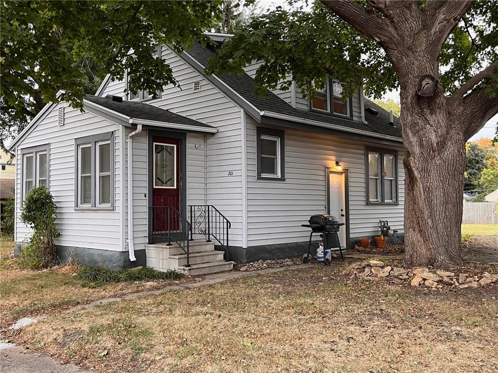 201 W Humphrey Street Lake Crystal MN 56055 6613332 image1