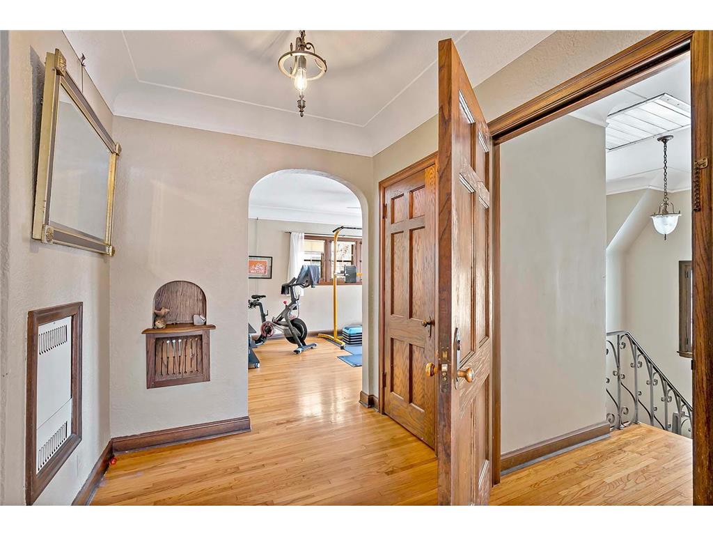 201 W Minnehaha Parkway Minneapolis MN 55419 7005040 image7