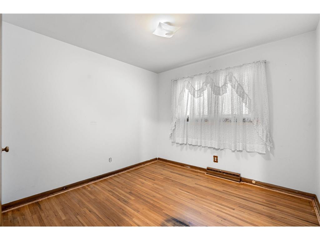 2010 11th Avenue NE Austin MN 55912 6822282 image16