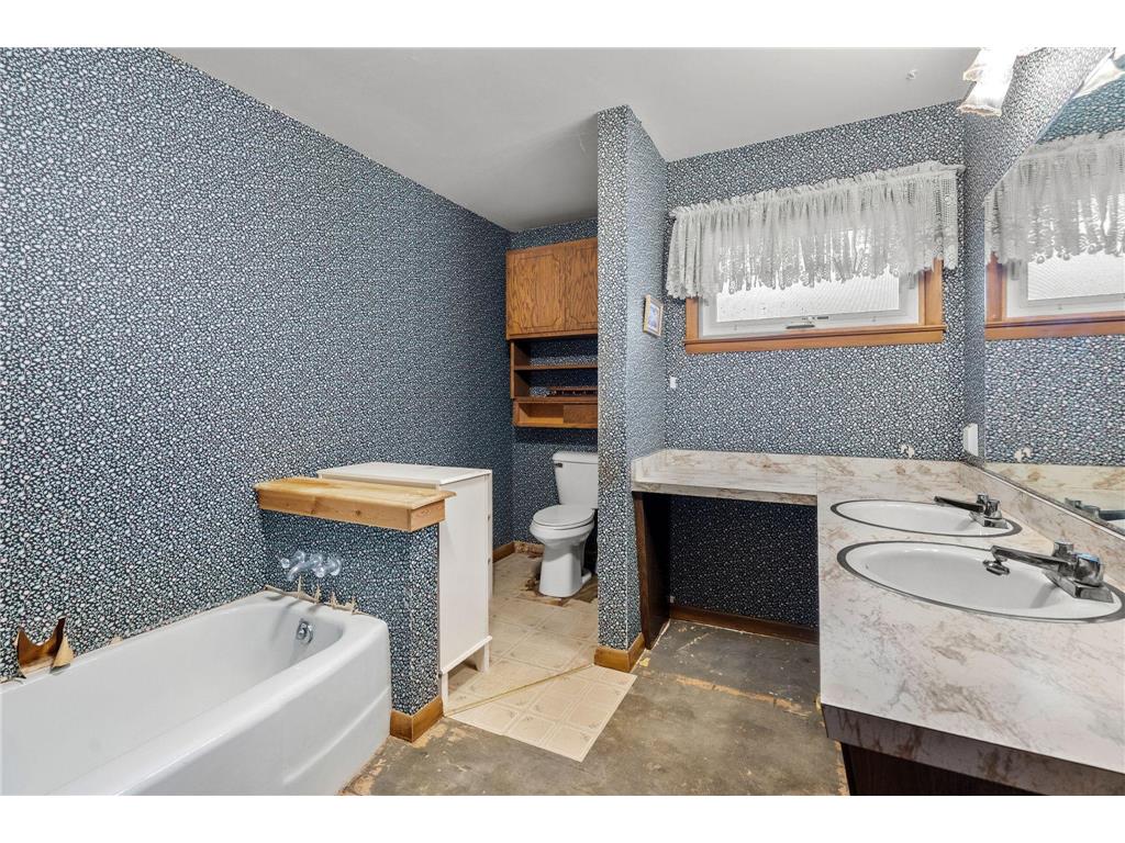 2010 11th Avenue NE Austin MN 55912 6822282 image18