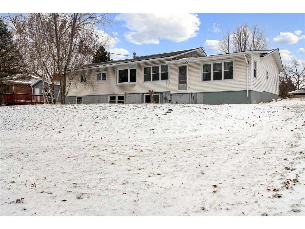 2010 11th Avenue NE Austin MN 55912 6822282 image2