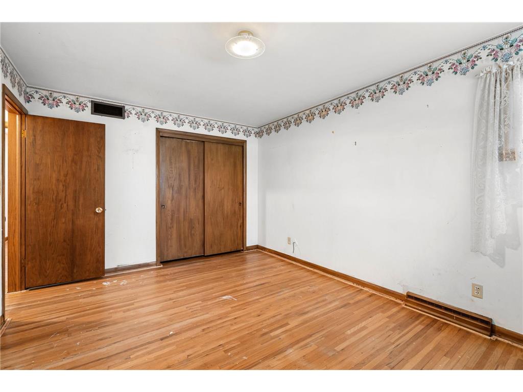 2010 11th Avenue NE Austin MN 55912 6822282 image21