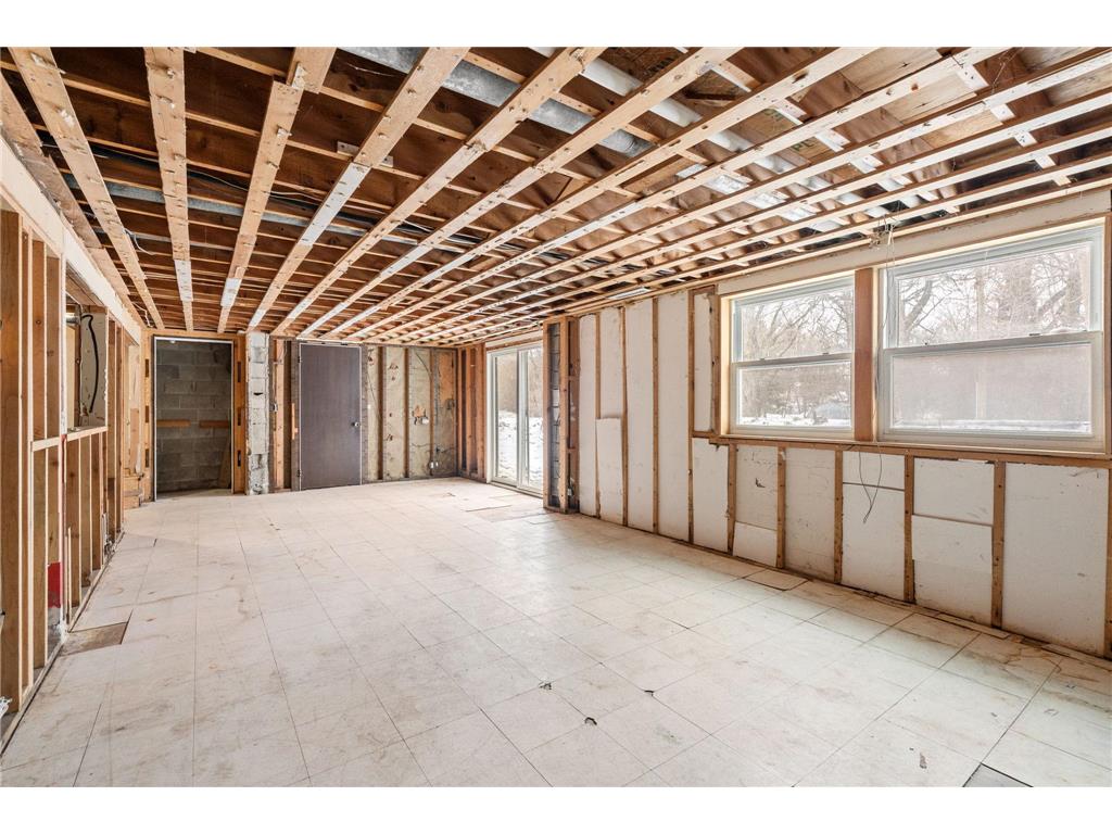 2010 11th Avenue NE Austin MN 55912 6822282 image25