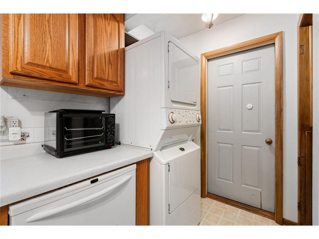 2010 11th Avenue NE Austin MN 55912 6822282 image6