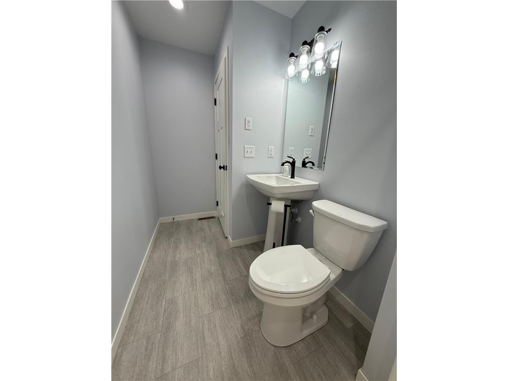 2010 Nelson Drive Thief River Falls MN 56701 6750742 image21