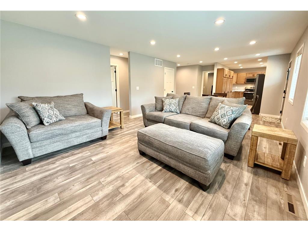 2010 Nelson Drive Thief River Falls MN 56701 6750742 image8