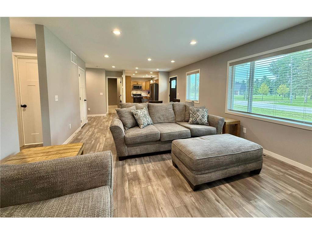 2010 Nelson Drive Thief River Falls MN 56701 6750742 image9