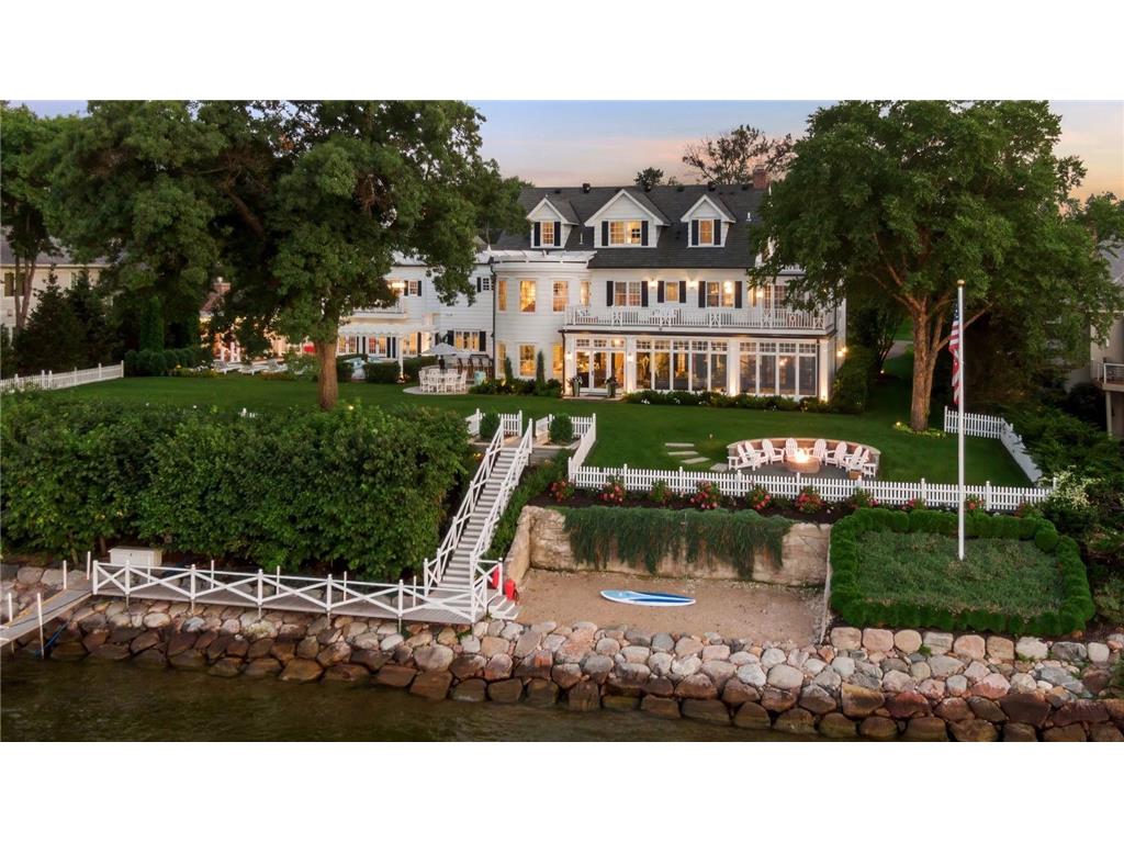 20100 Lakeview Avenue Deephaven MN 55331 - Lake Minnetonka 7064876 image1