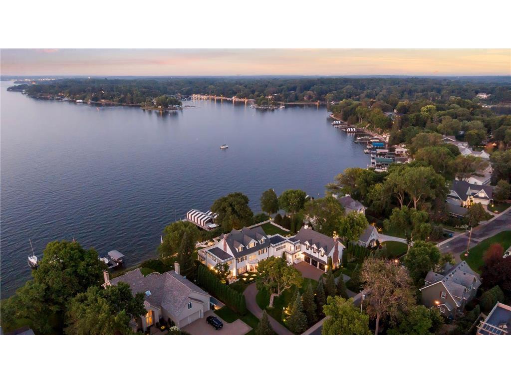 20100 Lakeview Avenue Deephaven MN 55331 - Lake Minnetonka 7064876 image2