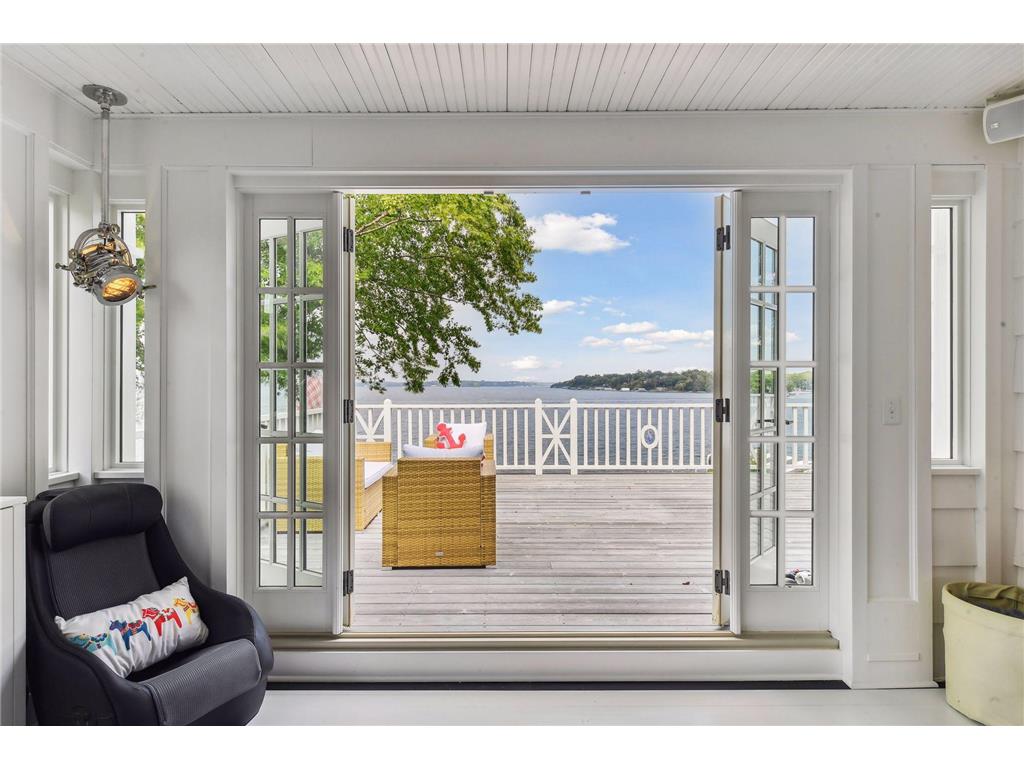20100 Lakeview Avenue Deephaven MN 55331 - Lake Minnetonka 7064876 image23