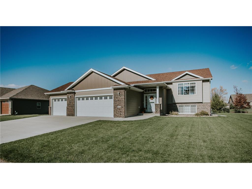 2011 12th Avenue NE Austin MN 55912 6454533 image1