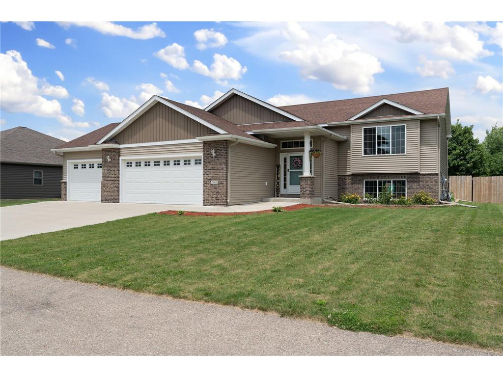 2011 12th Avenue NE Austin MN 55912 7104358 image2