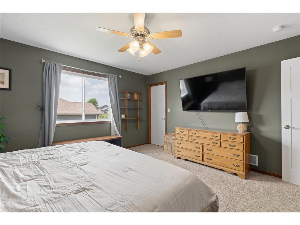 2011 12th Avenue NE Austin MN 55912 7104358 image30