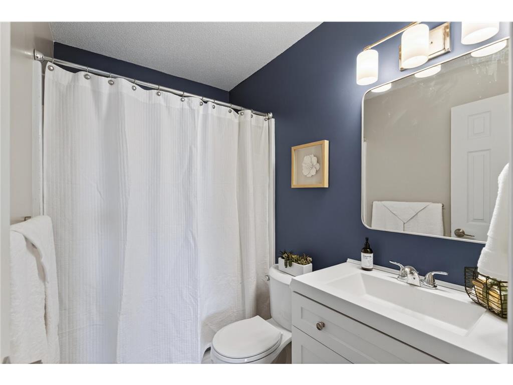 2011 E 122nd Street #D1 Burnsville MN 55337 7063302 image20