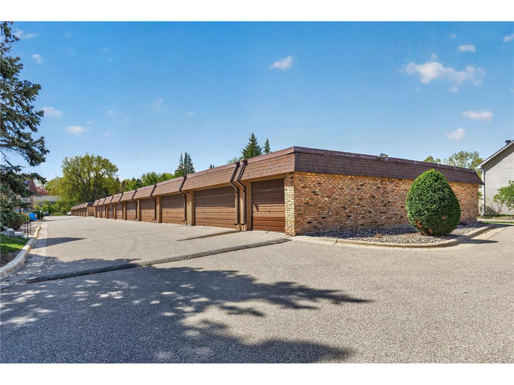 2011 E 122nd Street #D1 Burnsville MN 55337 7063302 image28