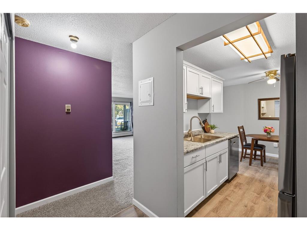 2011 E 122nd Street #D1 Burnsville MN 55337 7063302 image3