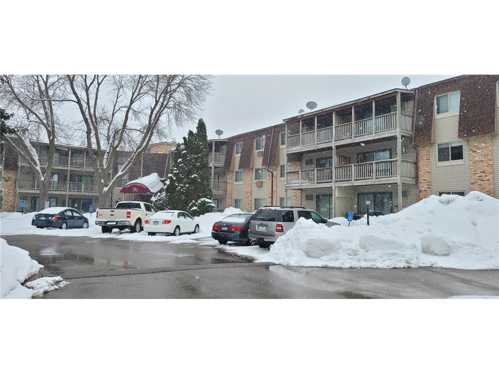 2011 E 122nd Street #D10 Burnsville MN 55337 6346036 image1