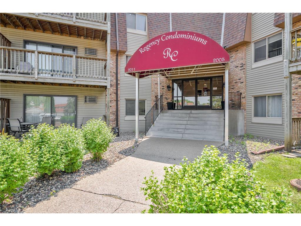 2011 E 122nd Street #D24 Burnsville MN 55337 7039086 image1