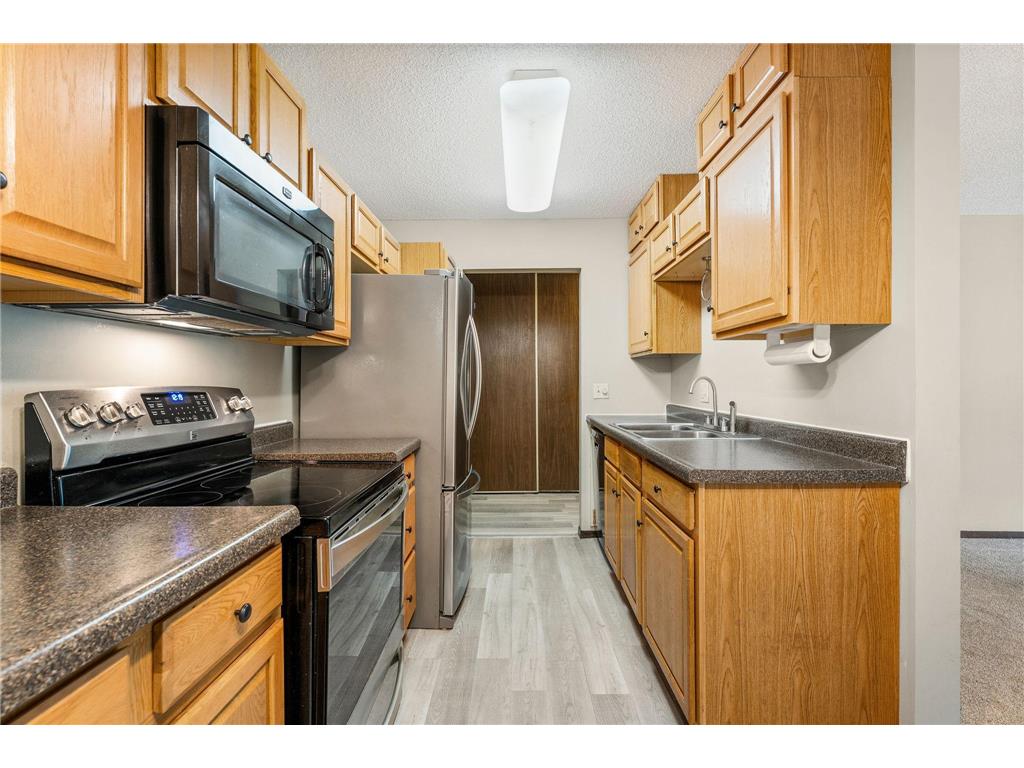 2011 E 122nd Street #D24 Burnsville MN 55337 7039086 image2