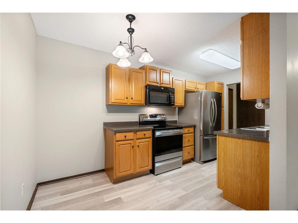 2011 E 122nd Street #D24 Burnsville MN 55337 7039086 image4