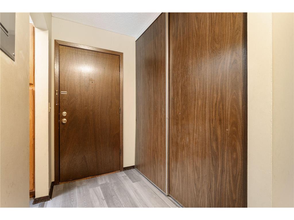 2011 E 122nd Street #D24 Burnsville MN 55337 7039086 image7