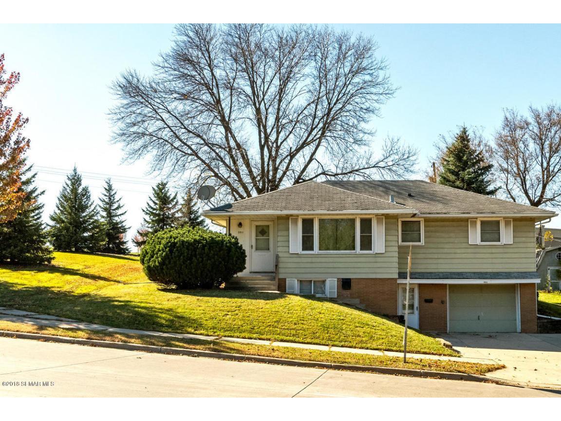 2011 Elton Hills Drive NW, Rochester, MN 55901 MLS 5033679 Edina