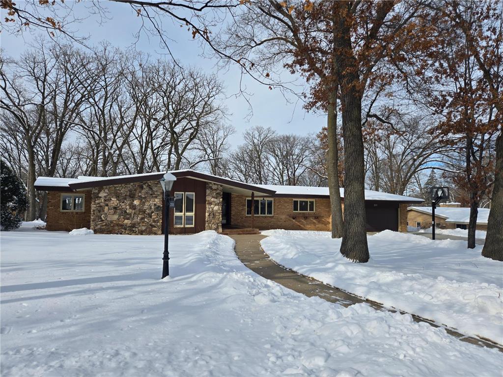 2011 Hillcrest Drive Saint Cloud MN 56303 6646424 image1