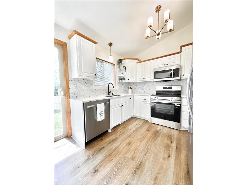 2011 Lake View Drive Jordan MN 55352 7103551 image9