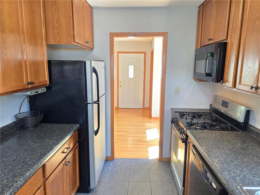 2011 Northwood Drive North Saint Paul MN 55109 7096607 image11