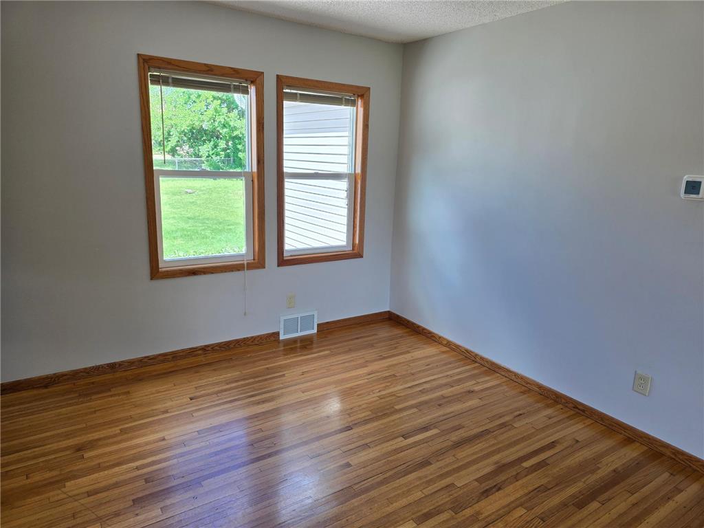 2011 Northwood Drive North Saint Paul MN 55109 7096607 image31