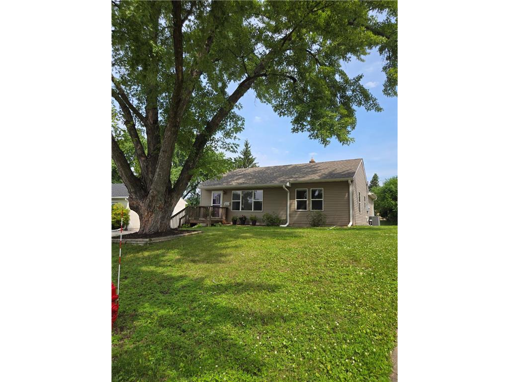 2011 Northwood Drive North Saint Paul MN 55109 7096607 image47