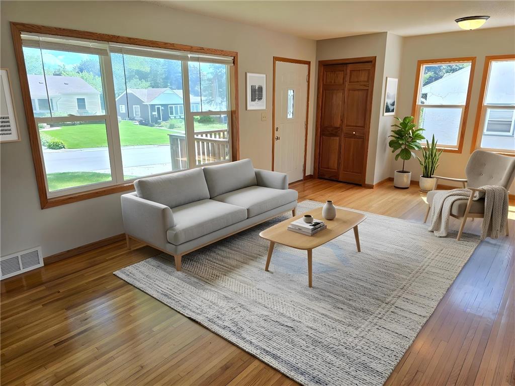 2011 Northwood Drive North Saint Paul MN 55109 7096607 image9