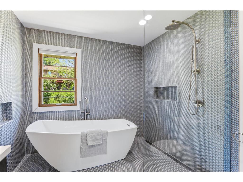 2011 Toledo Avenue N Golden Valley MN 55422 7079733 image28