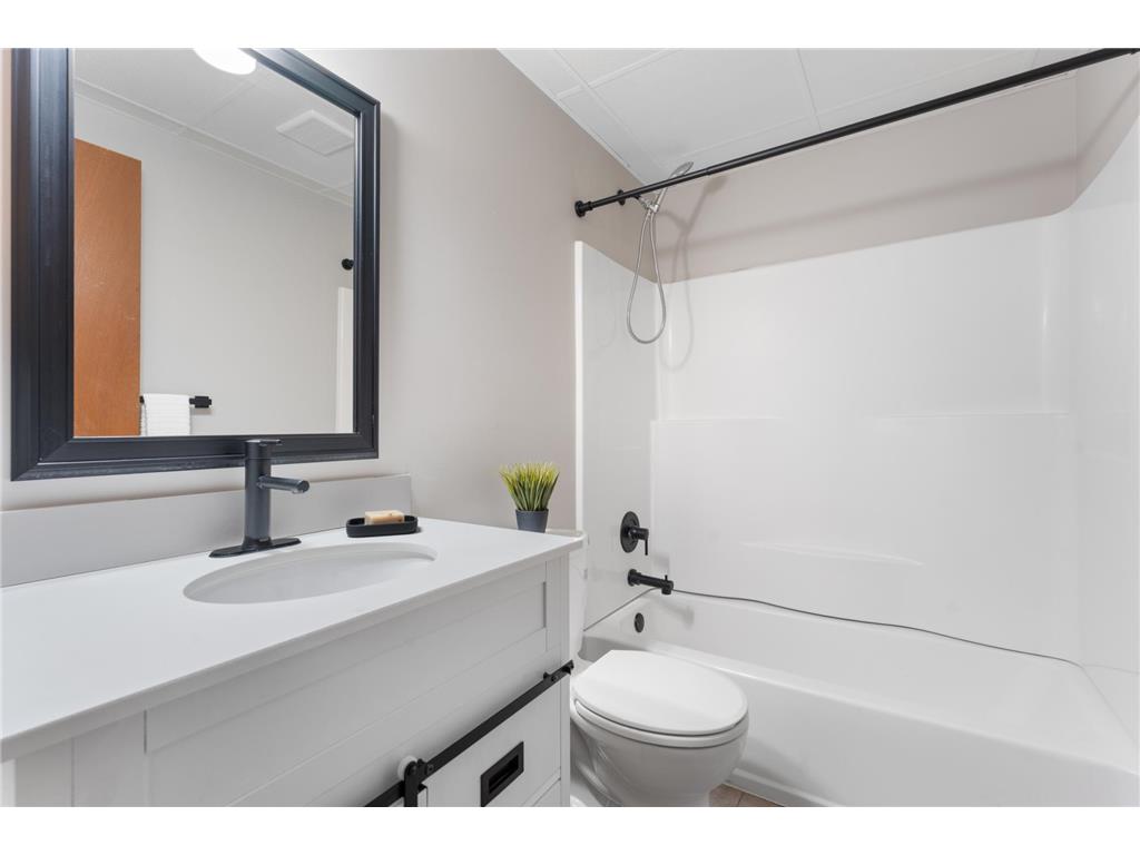 2011 Viking Drive NW #23 Rochester MN 55901 6758971 image6