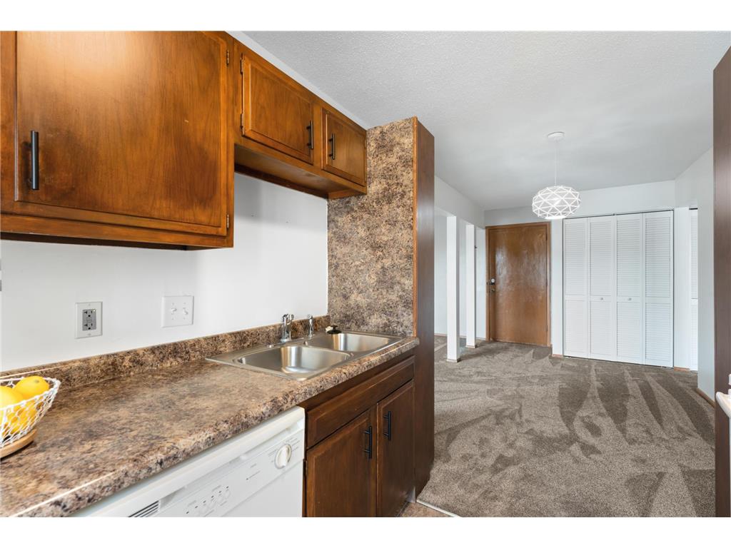 2011 Viking Drive NW #23 Rochester MN 55901 6758971 image9