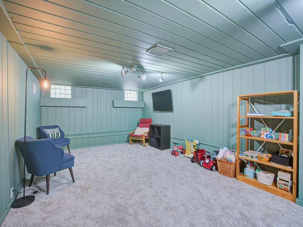 2011 Vincent Avenue N Minneapolis MN 55411 7070823 image13