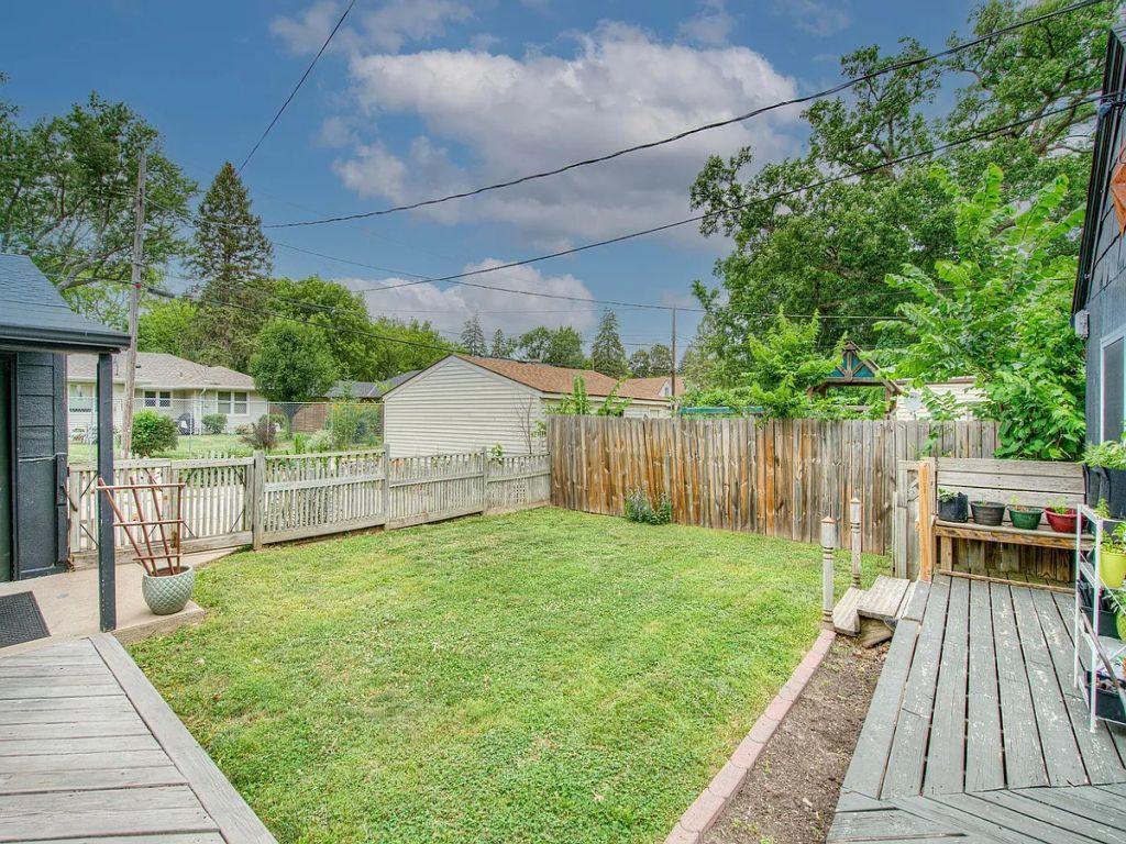 2011 Vincent Avenue N Minneapolis MN 55411 7070823 image16
