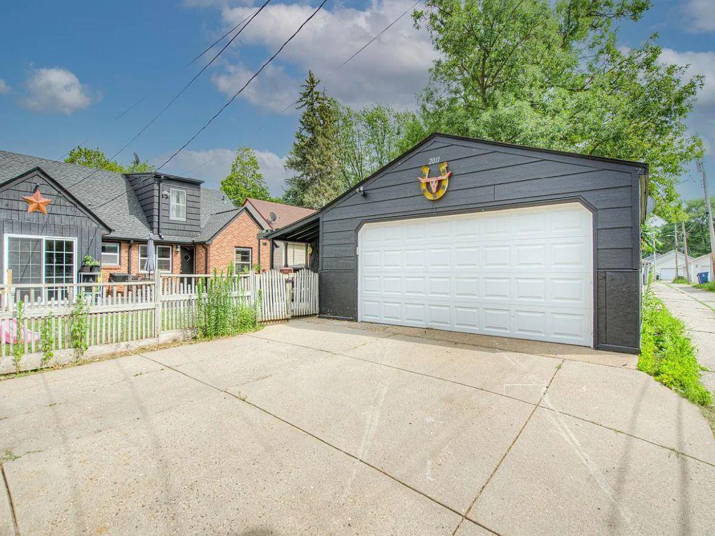 2011 Vincent Avenue N Minneapolis MN 55411 7070823 image17