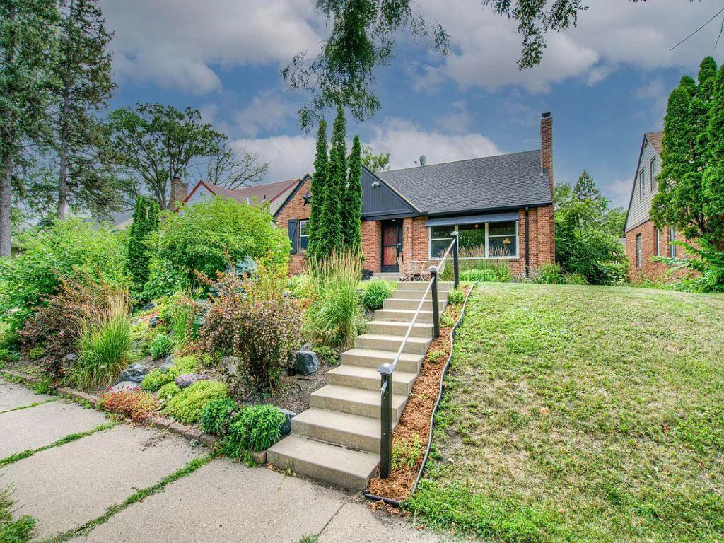 2011 Vincent Avenue N Minneapolis MN 55411 7070823 image2